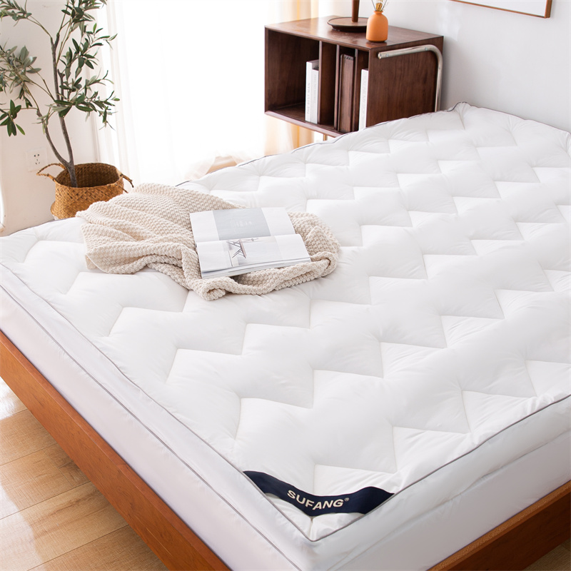 Dearadh Cuilteála Tonn Microfiber Líonadh Mattress Topper