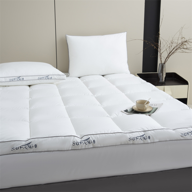 Lógó Priontála Saincheaptha Líonadh Microfiber Fabraic Downproof 40s Le Topper Topper Tochta Lógó Priontála Saincheaptha Líonadh Microfiber Fabraic Downproof 40s Le Topper Topper Tochta